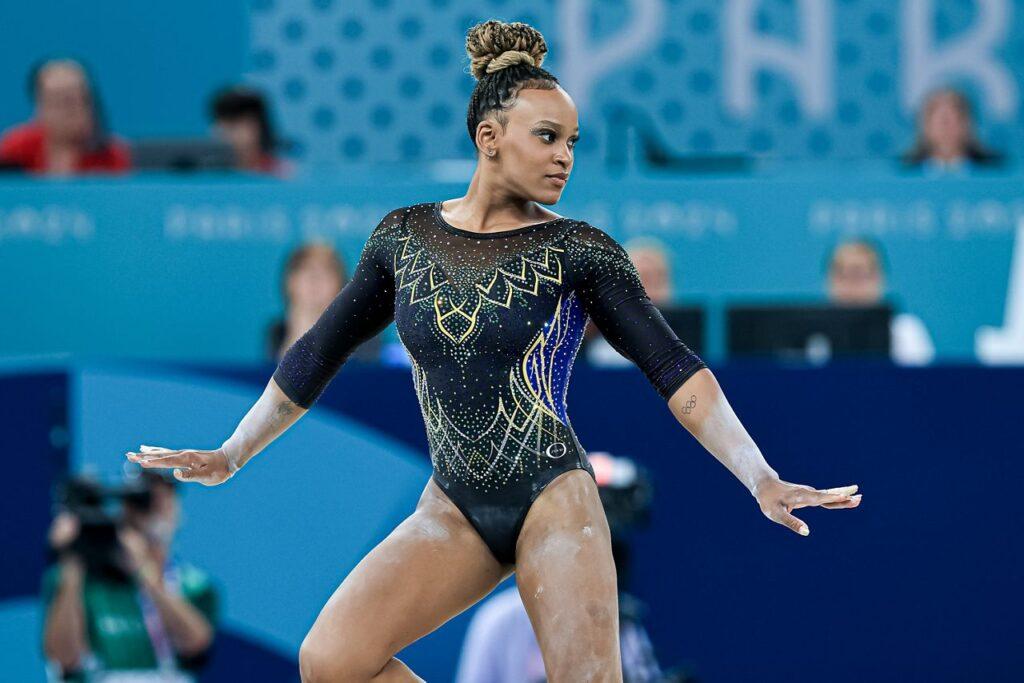 Rebecca Andrade vai em busca de medalha no solo e trave. (Foto: Ricardo BUFOLIN/CBG) Olimpíadas